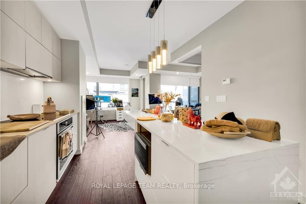 101 QUEEN Street Unit 706 photo 12