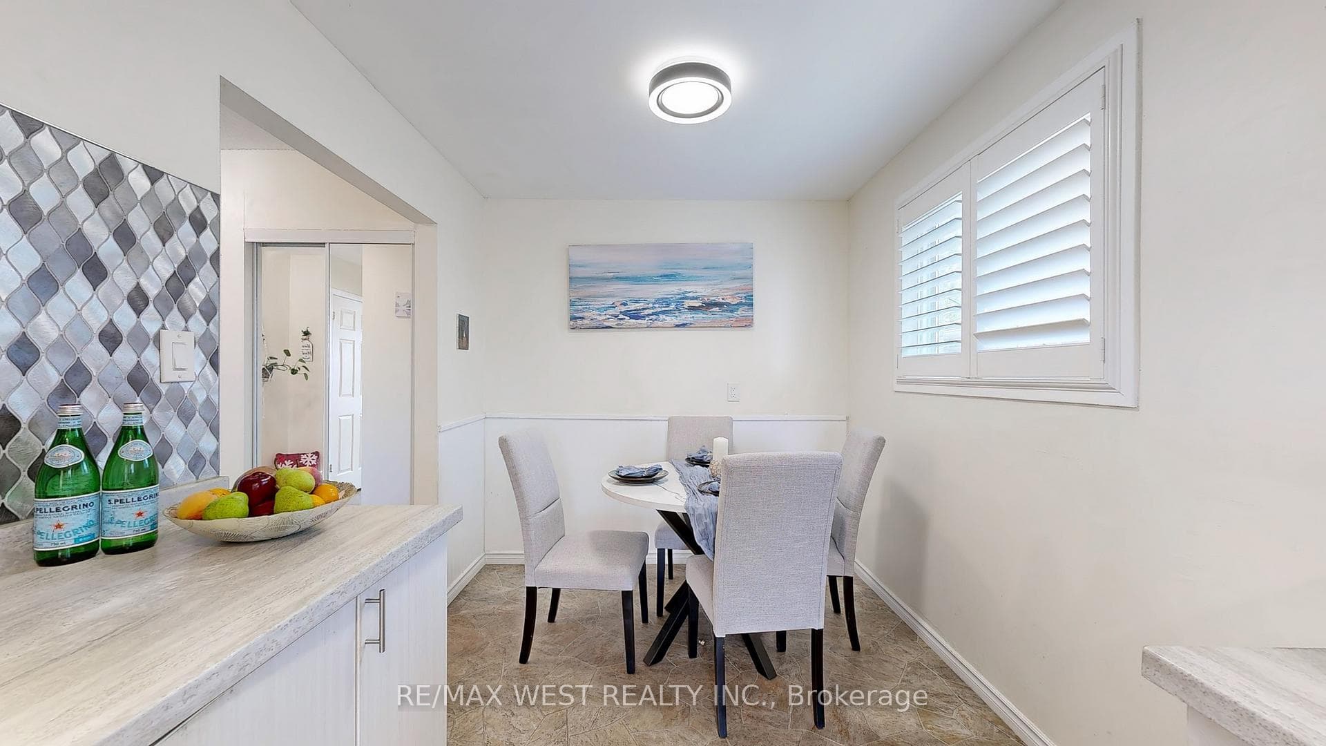 325 Killarney Court photo 15