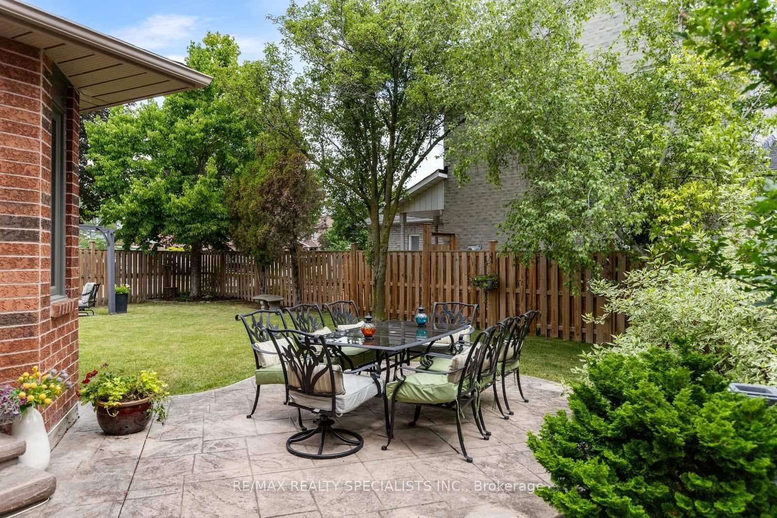 3879 Periwinkle Crescent photo 37