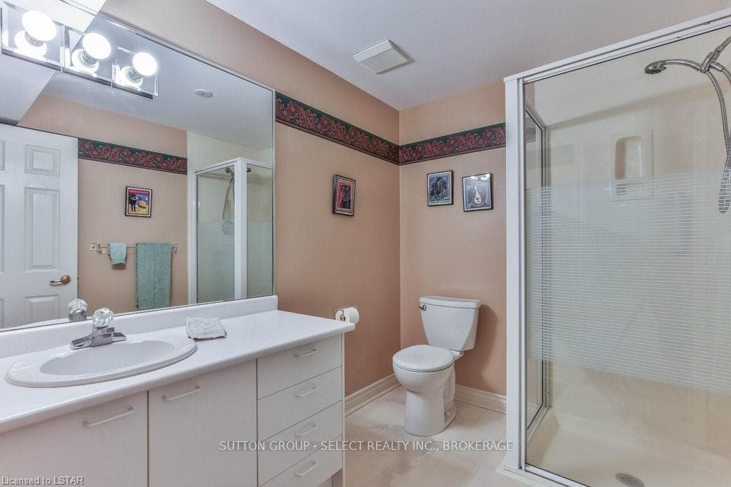 1040 RIVERSIDE Drive Unit 41 photo 42