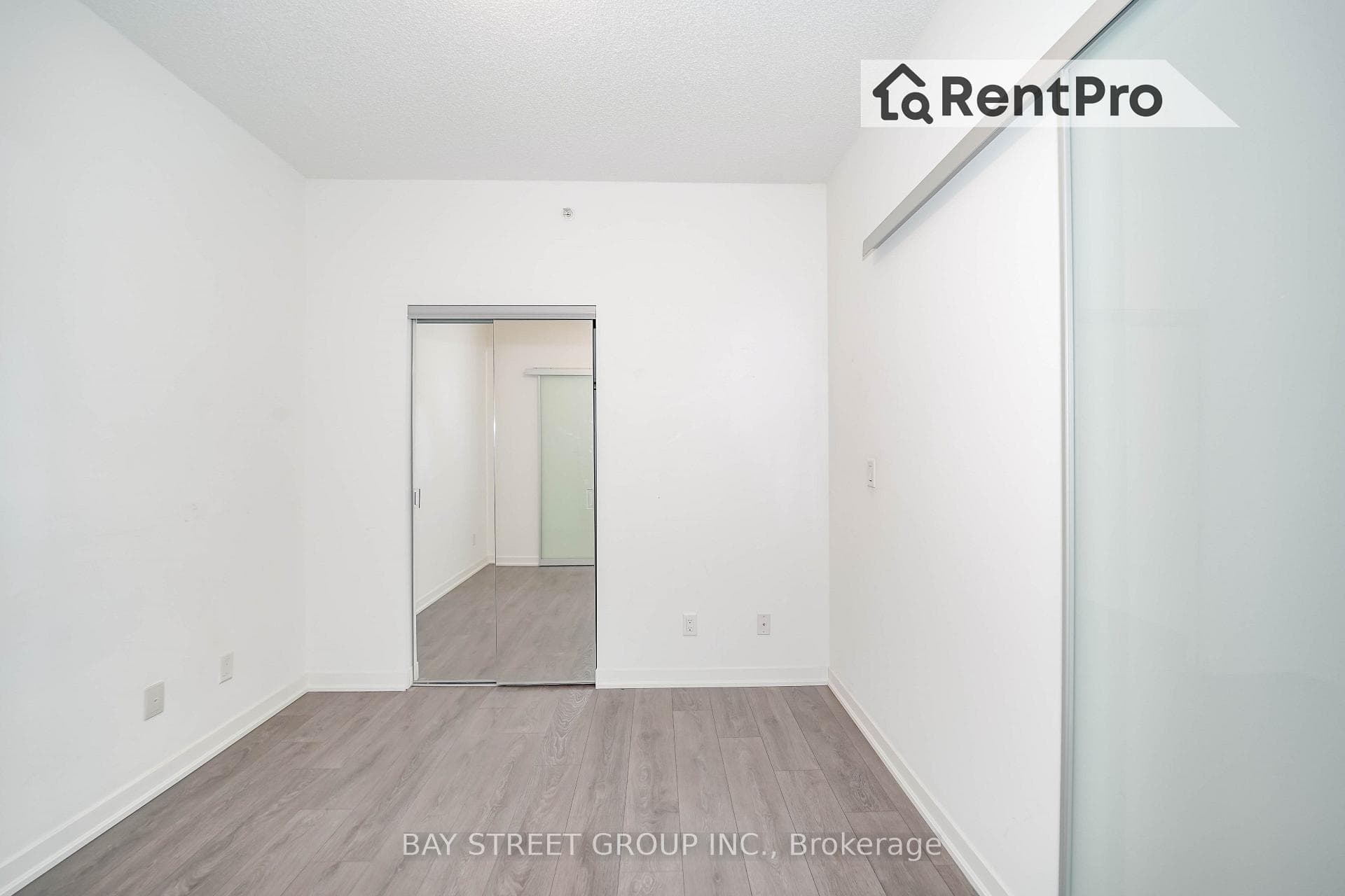 150 East Liberty Street Unit 805 photo 15