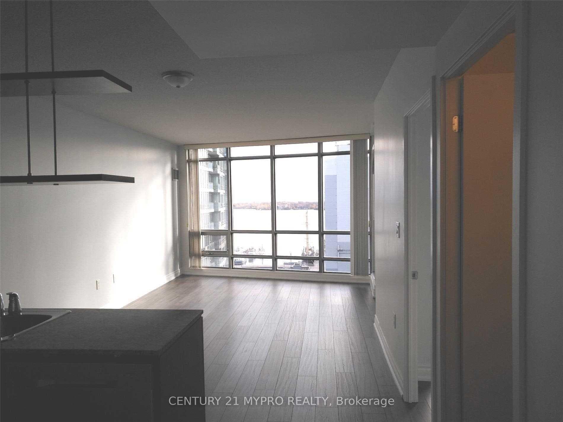 3 Navy Wharf Court Unit 1601 photo 4
