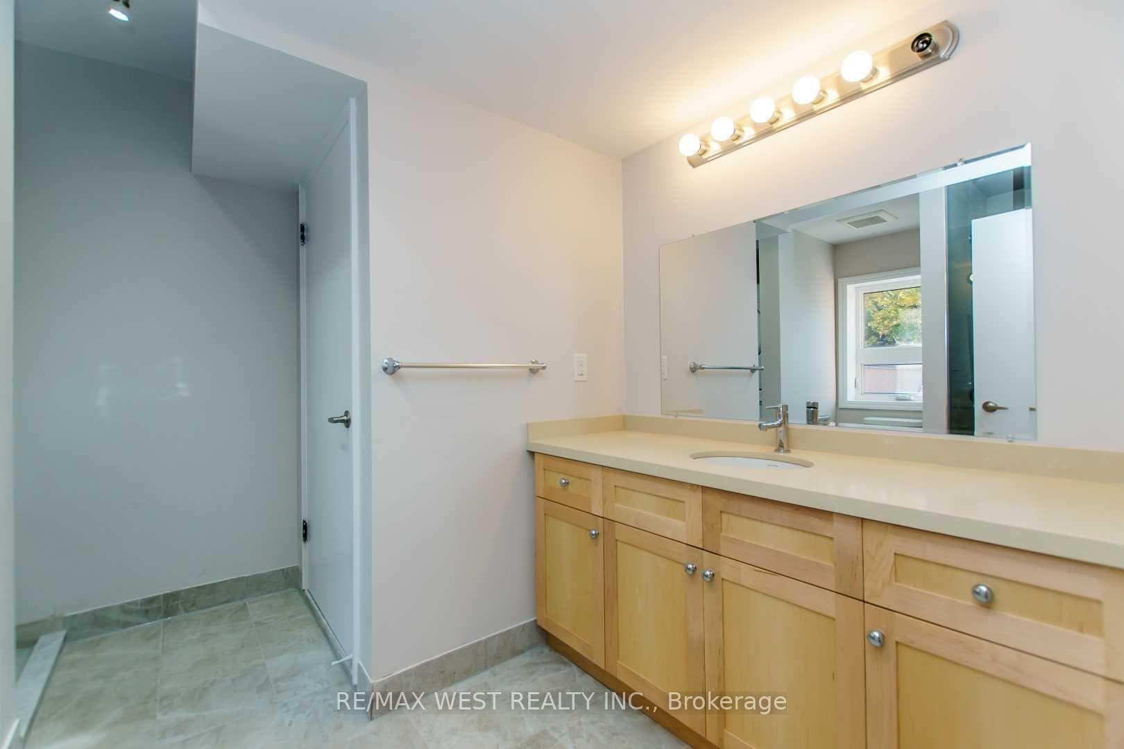 13 Grange Avenue Unit 2nd Flr photo 7