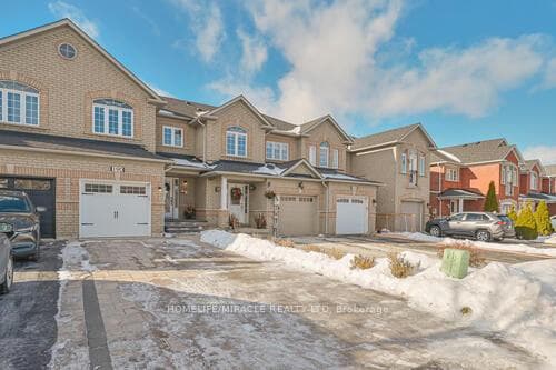 190 Deepsprings Crescent photo 2