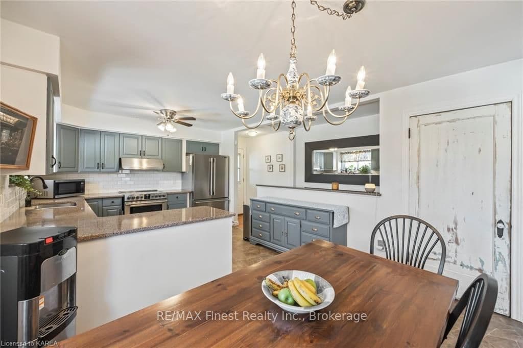 3657 GREENFIELD Road photo 8