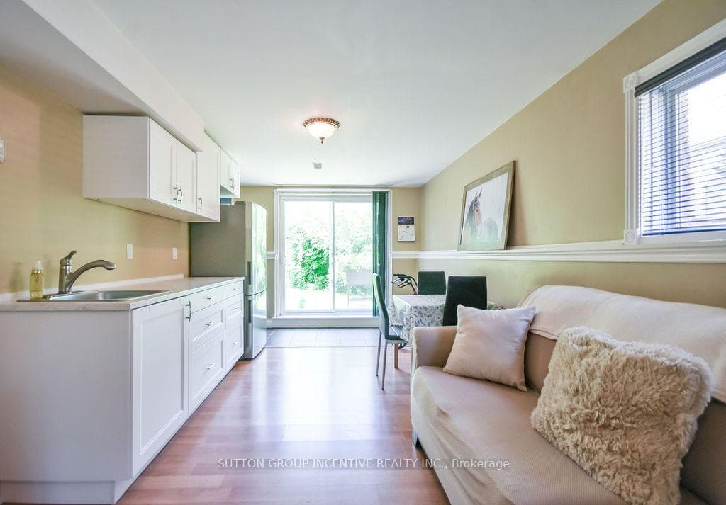 10 Palling Lane photo 41