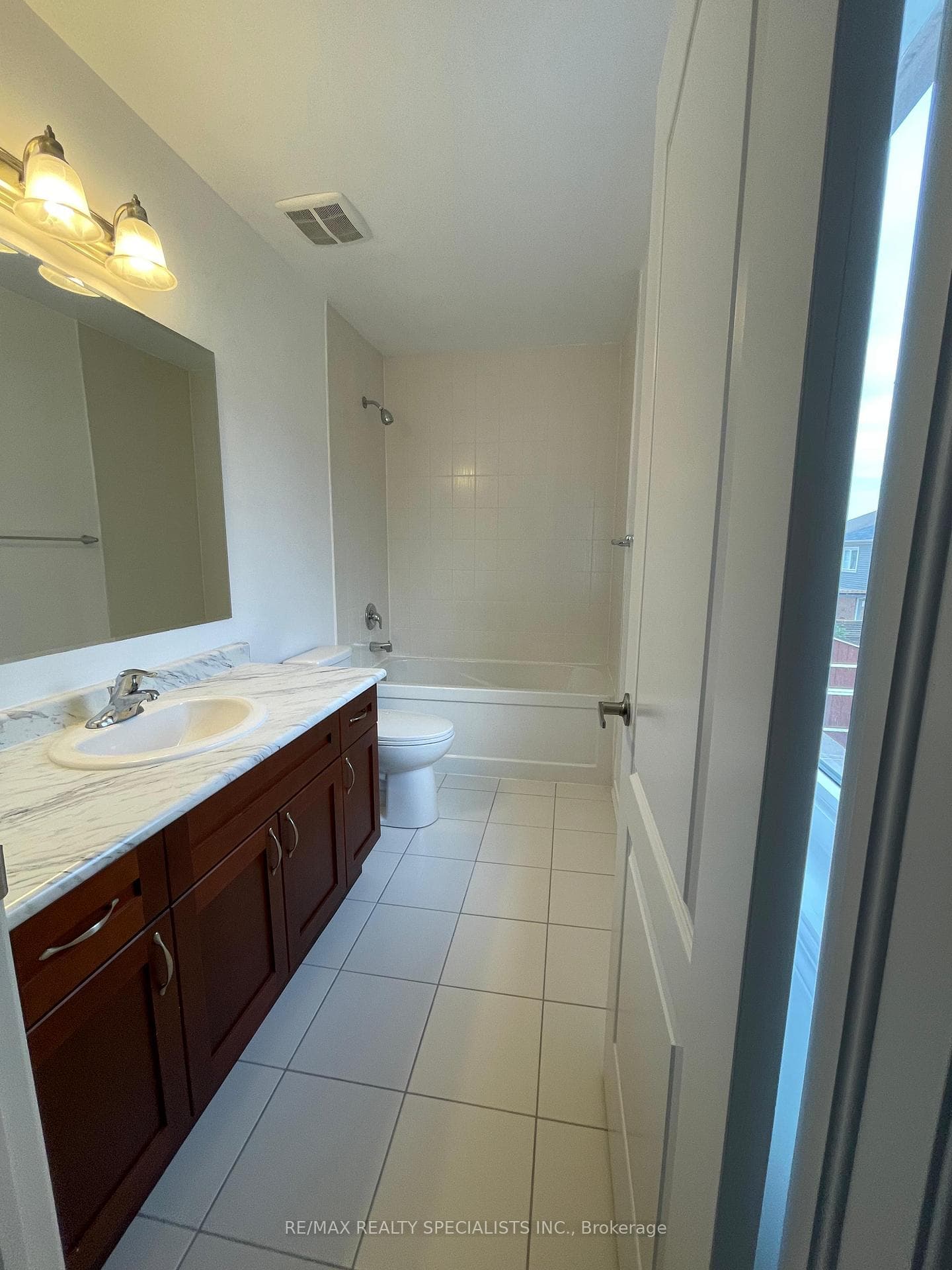 243 Seabrook Drive photo 9