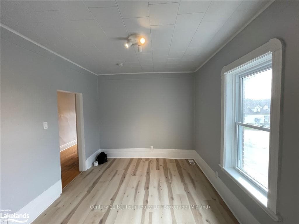 442 MIDLAND Avenue photo 14
