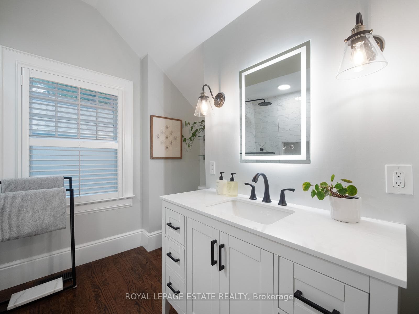 5 Balmy Avenue photo 27