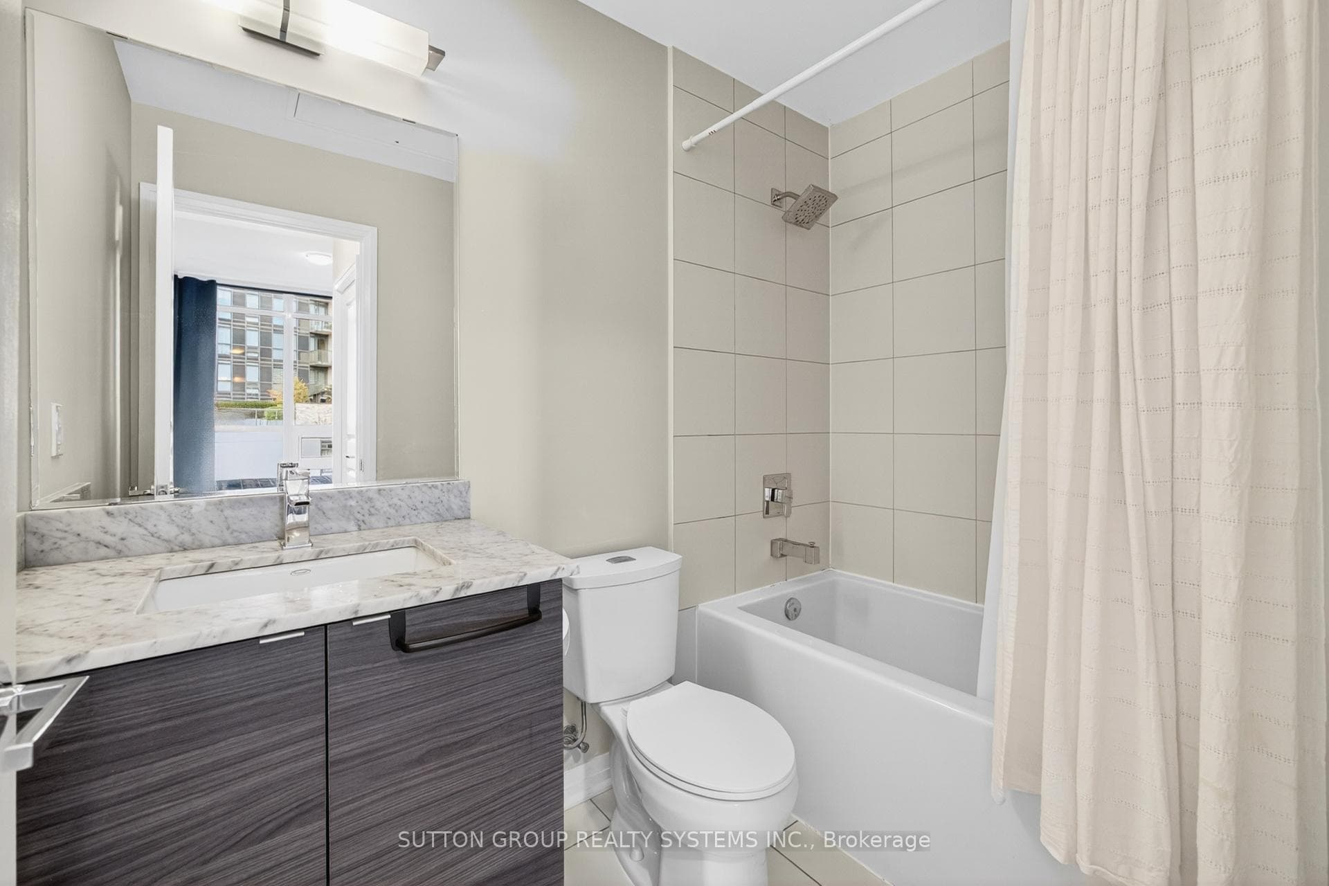 60 Annie Craig Drive Unit 815 photo 18