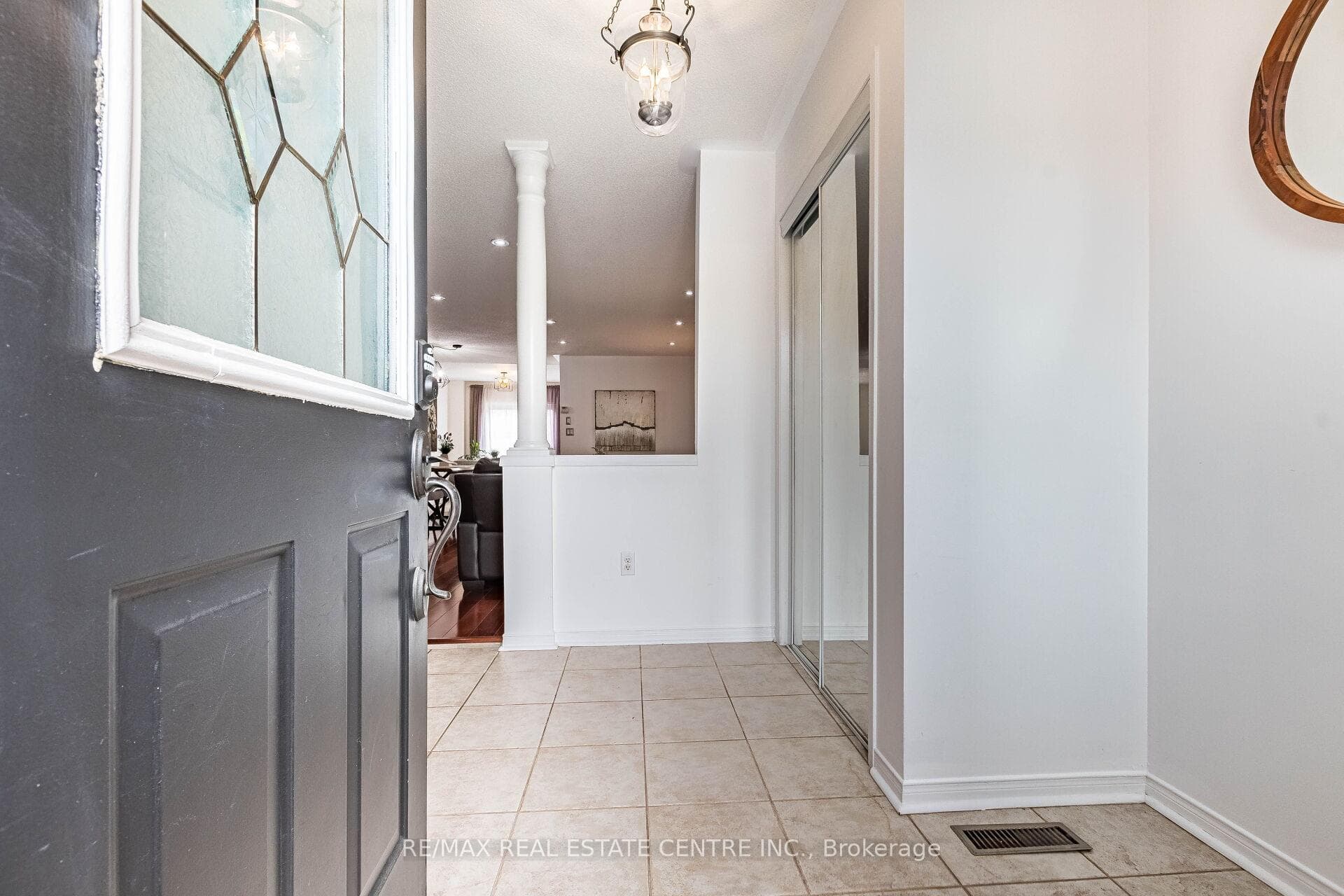 3226 Raindance Crescent photo 3