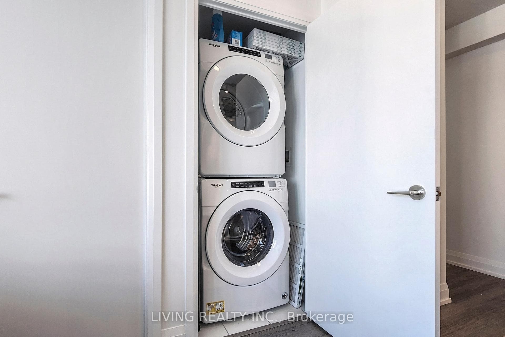 77 Mutual Street Unit 3207 photo 9