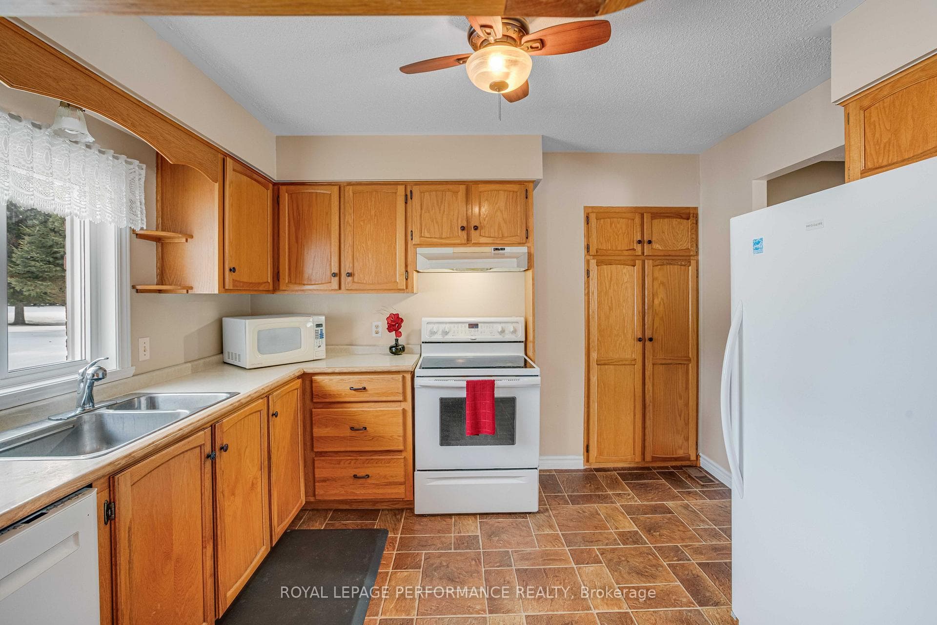 6575 Wendy Street photo 23