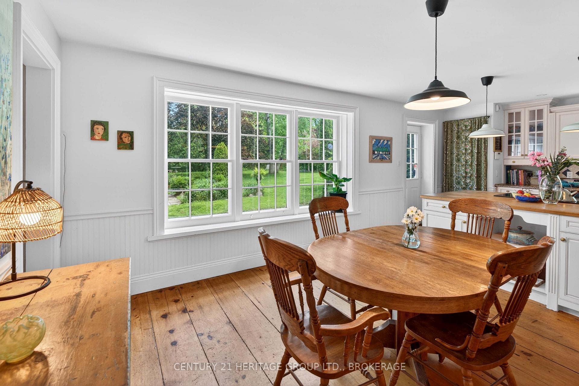 136 Old Danforth Road photo 14