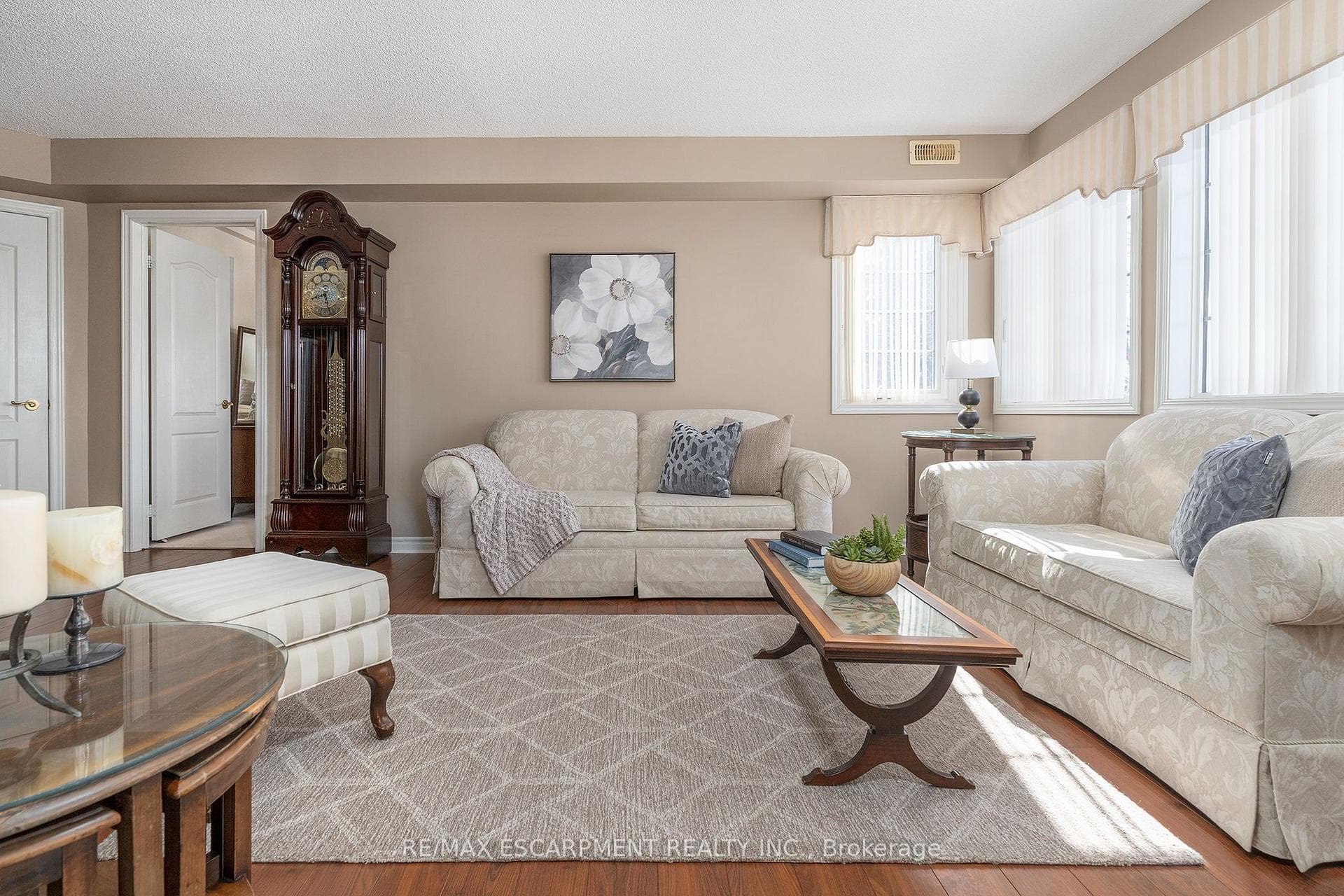 600 Silverbirch Boulevard Unit 308 photo 4