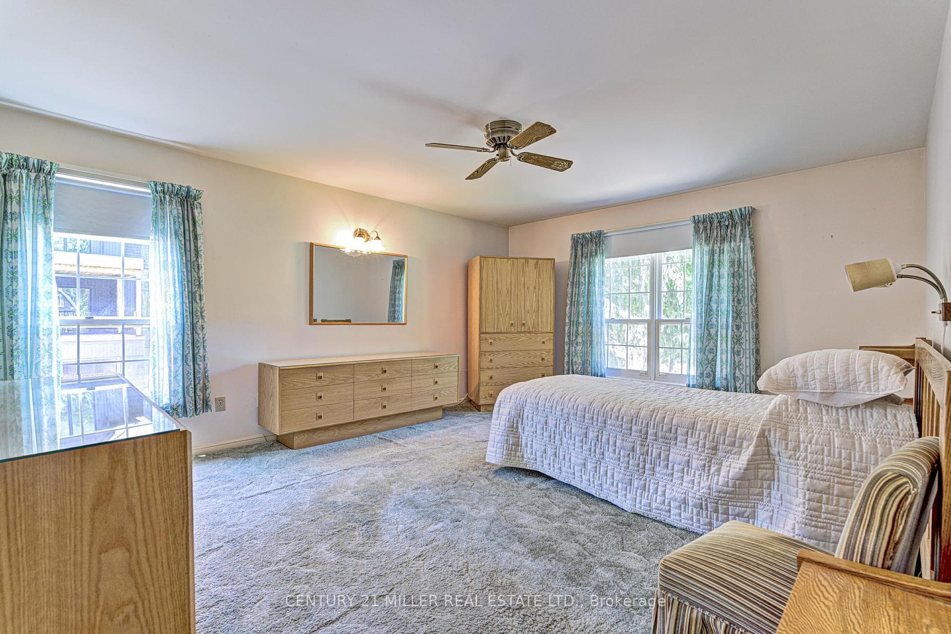 400 RANDALL Street photo 17