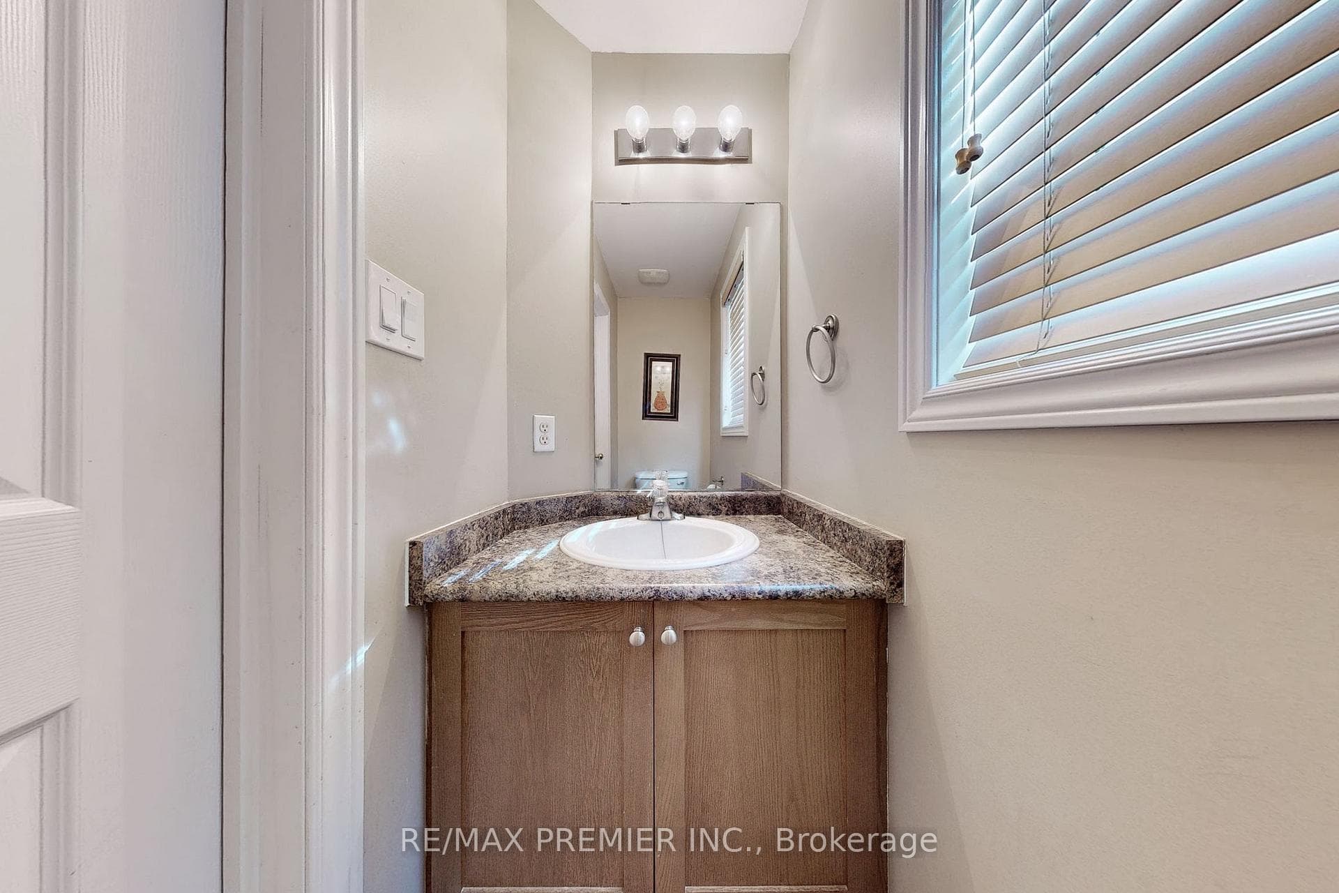 1771 Upper Wentworth Street Unit 34 photo 15