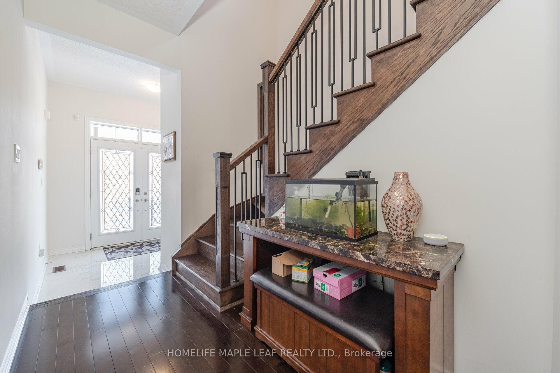 299 Northglen Boulevard photo 16