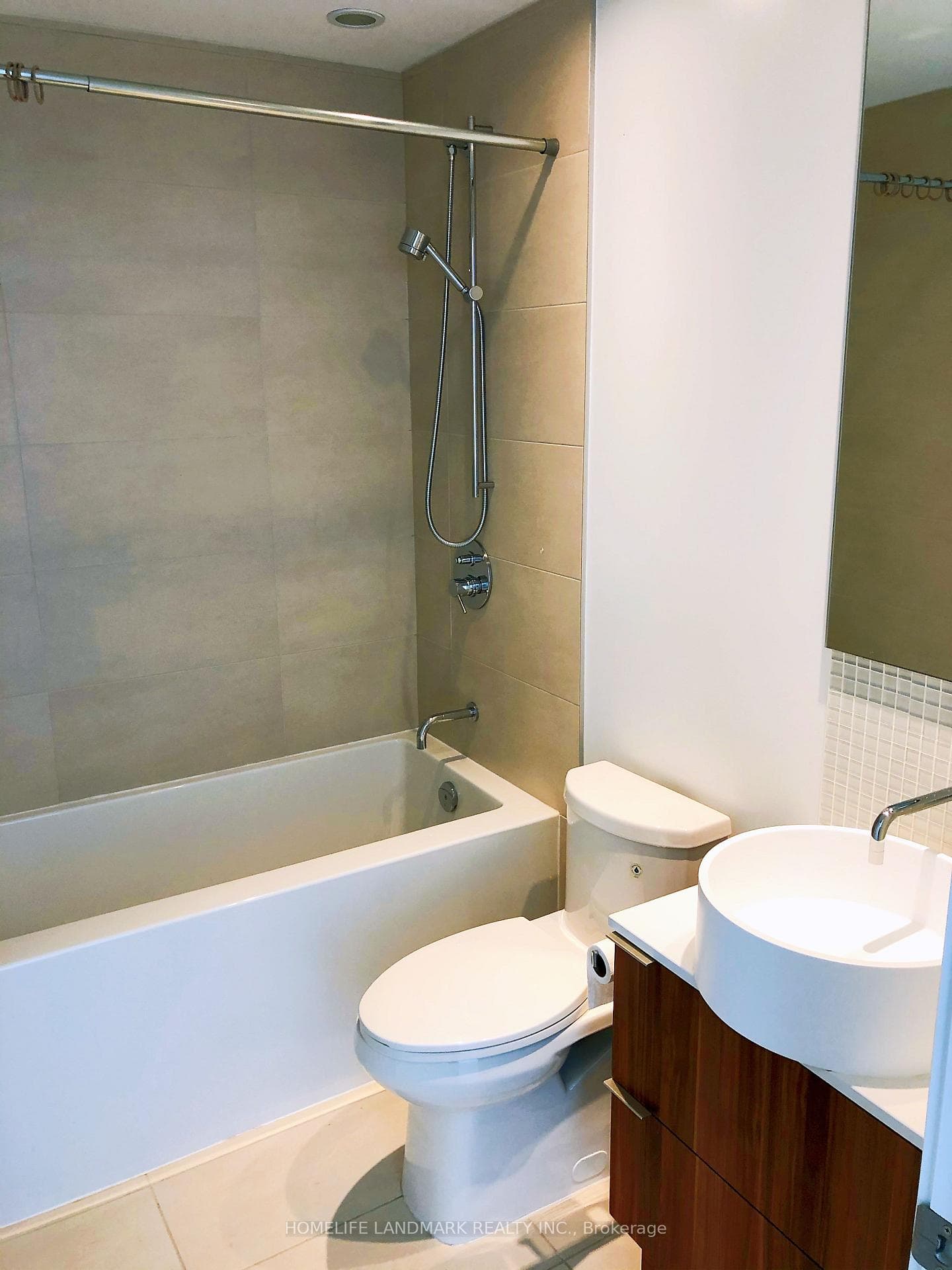 185 Roehampton Avenue Unit 1306 photo 13