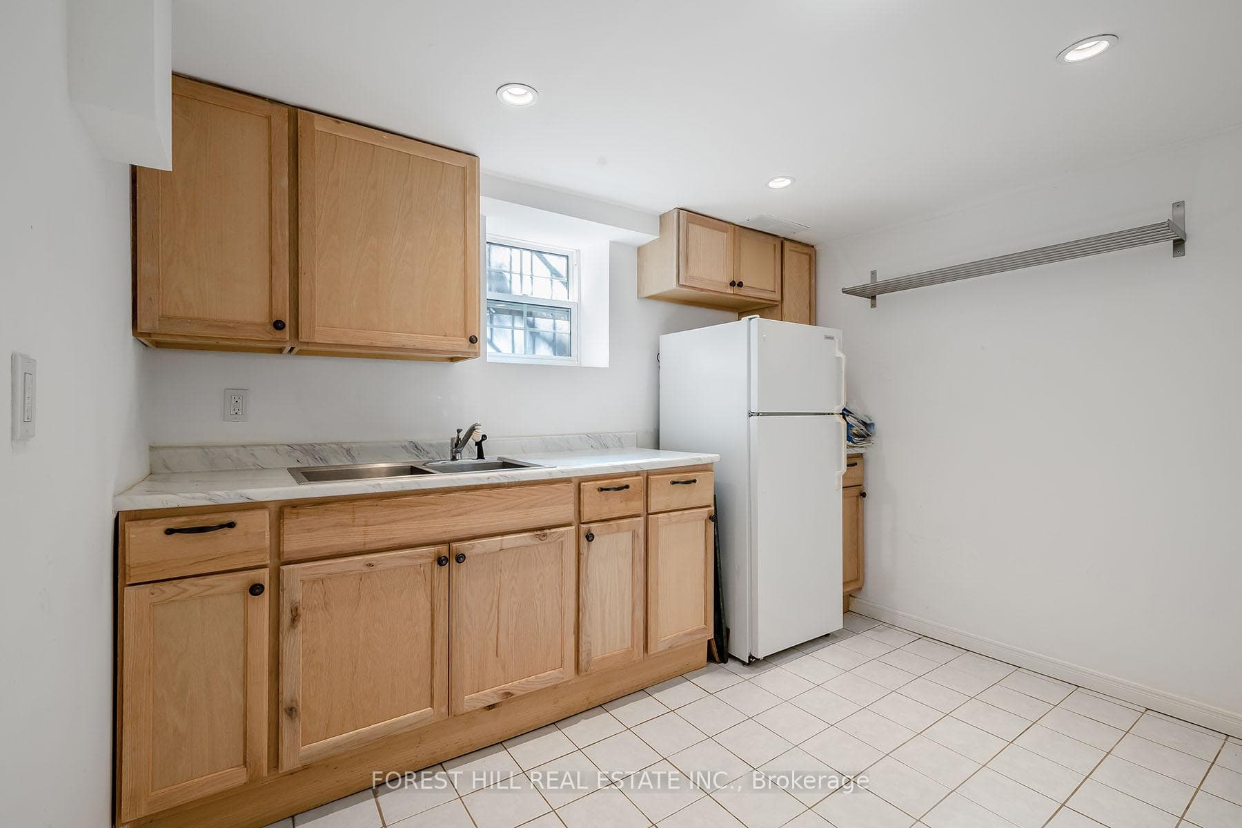 110 York Mills Road photo 17