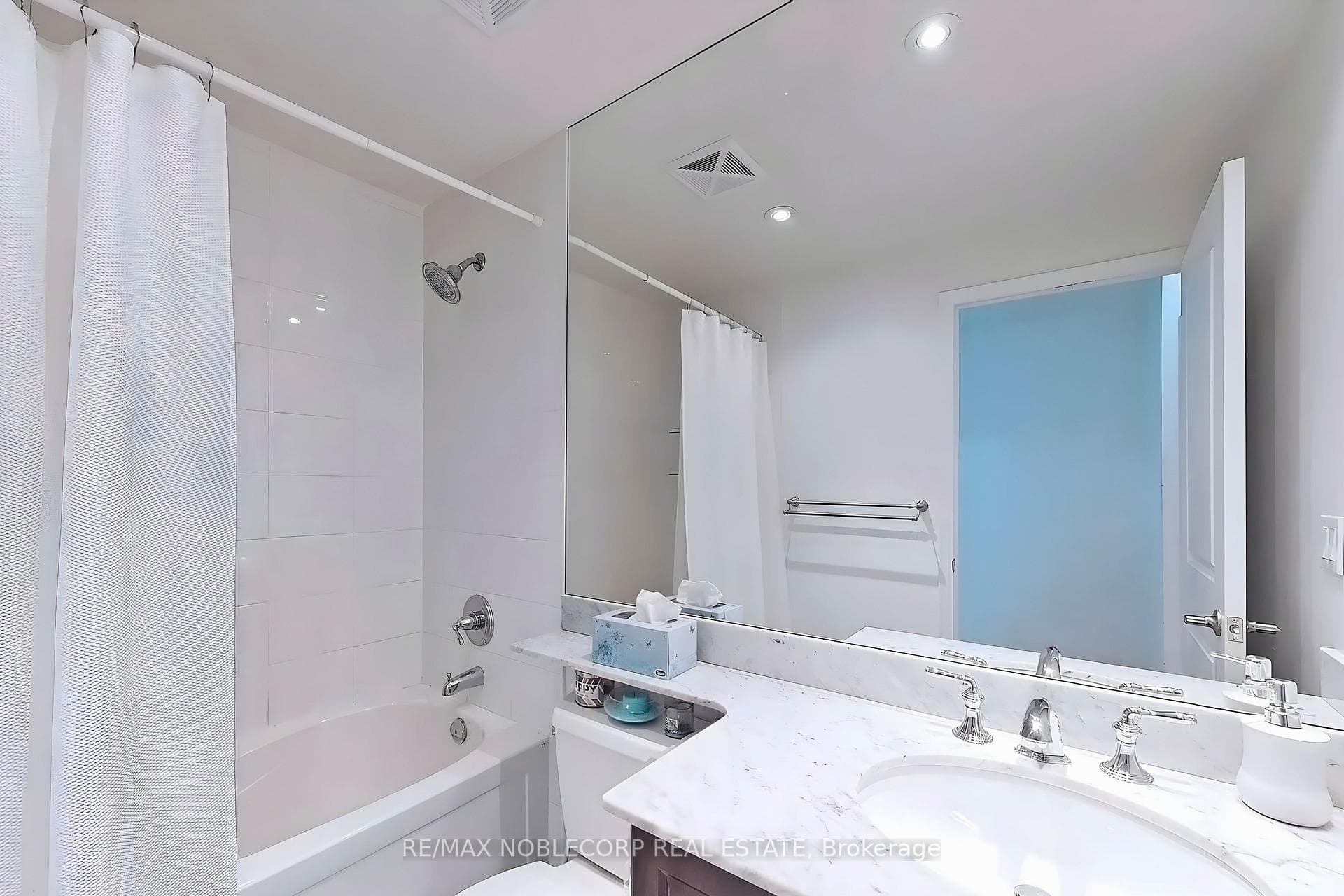 628 Fleet Street Unit 722 photo 13