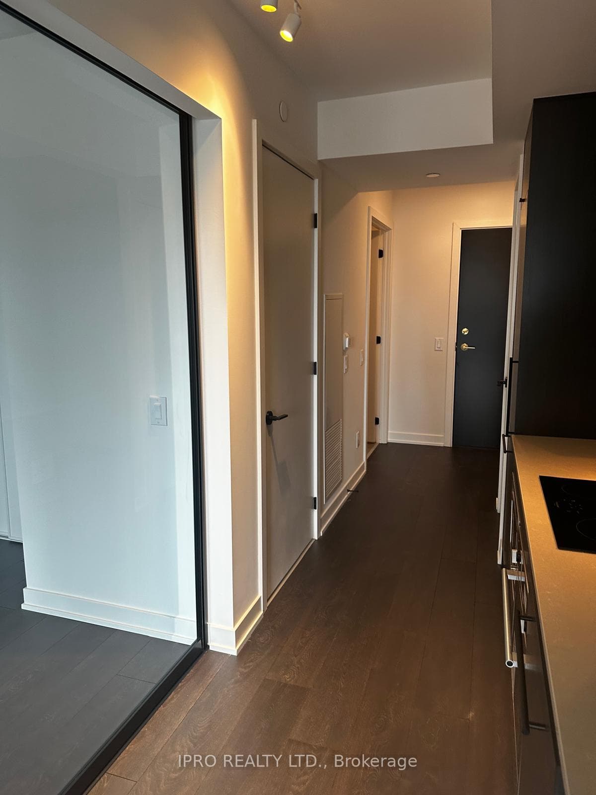5 Lakeview Avenue Unit 306 photo 5