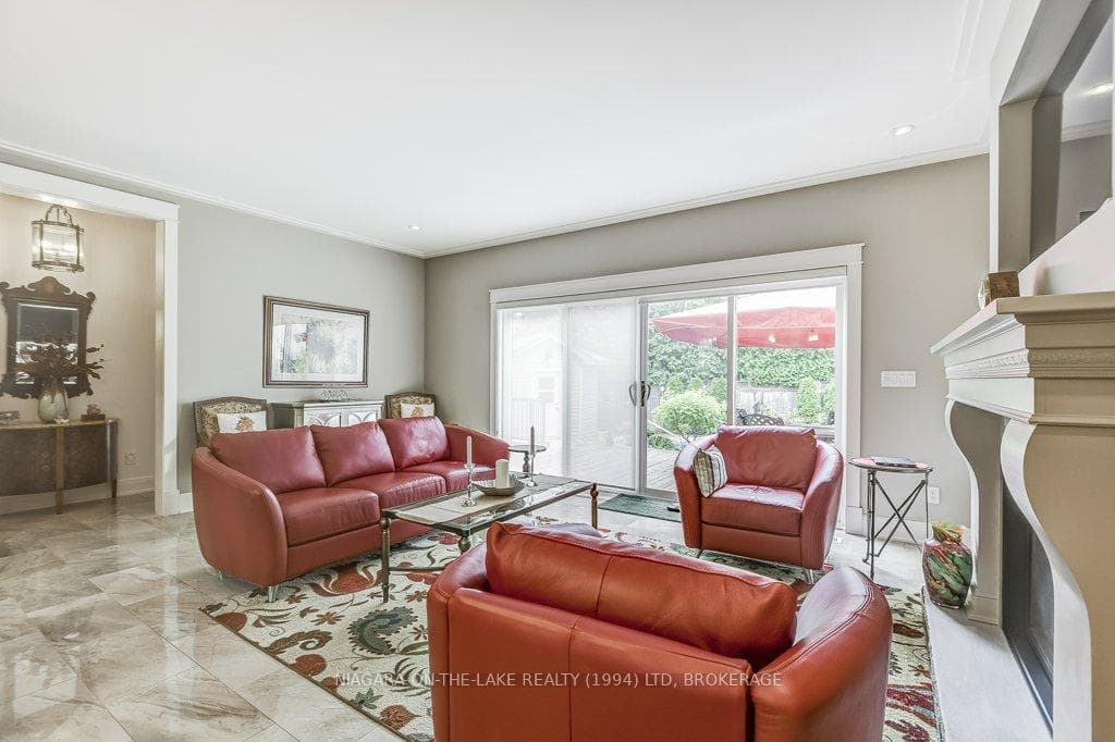 15 Meritage Lane Unit 8 photo 12