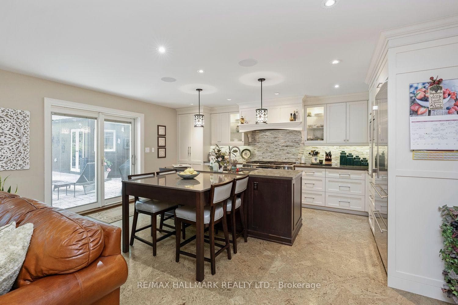 25 Queensborough Crescent photo 11