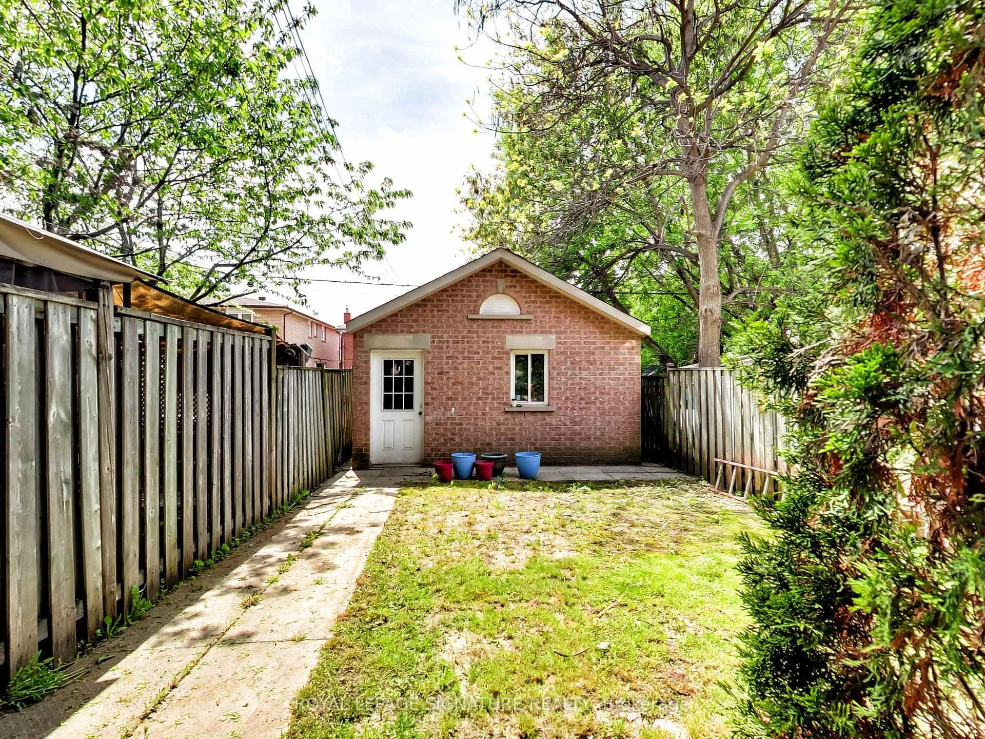 55 Cameron Avenue photo 44