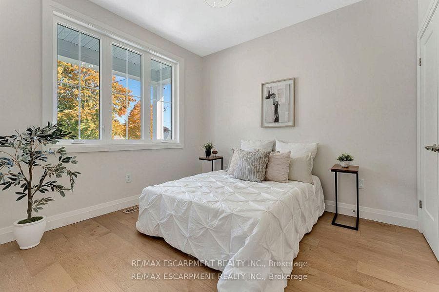 605 St. Andrew Street photo 20
