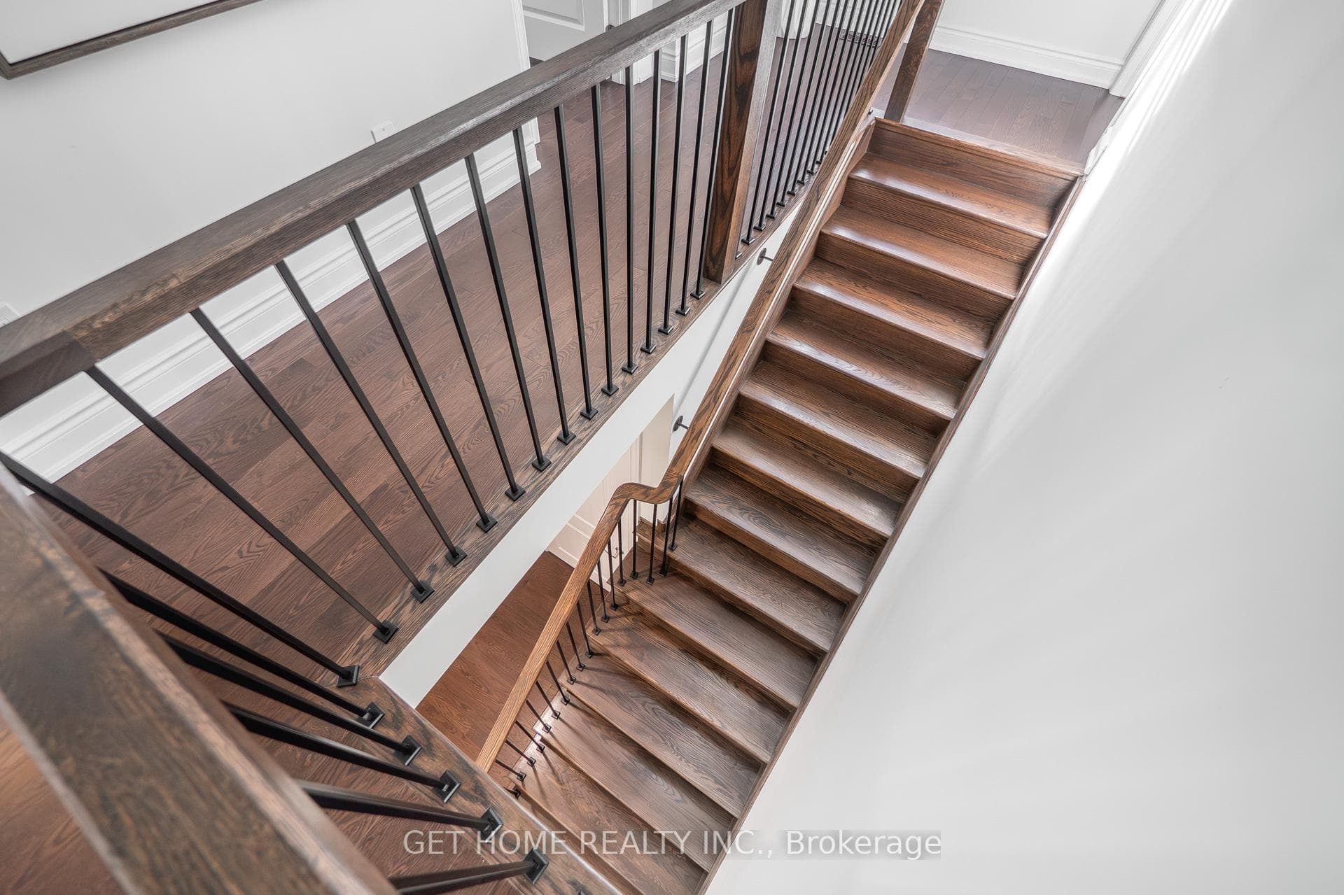 30 Lowell Crescent photo 17
