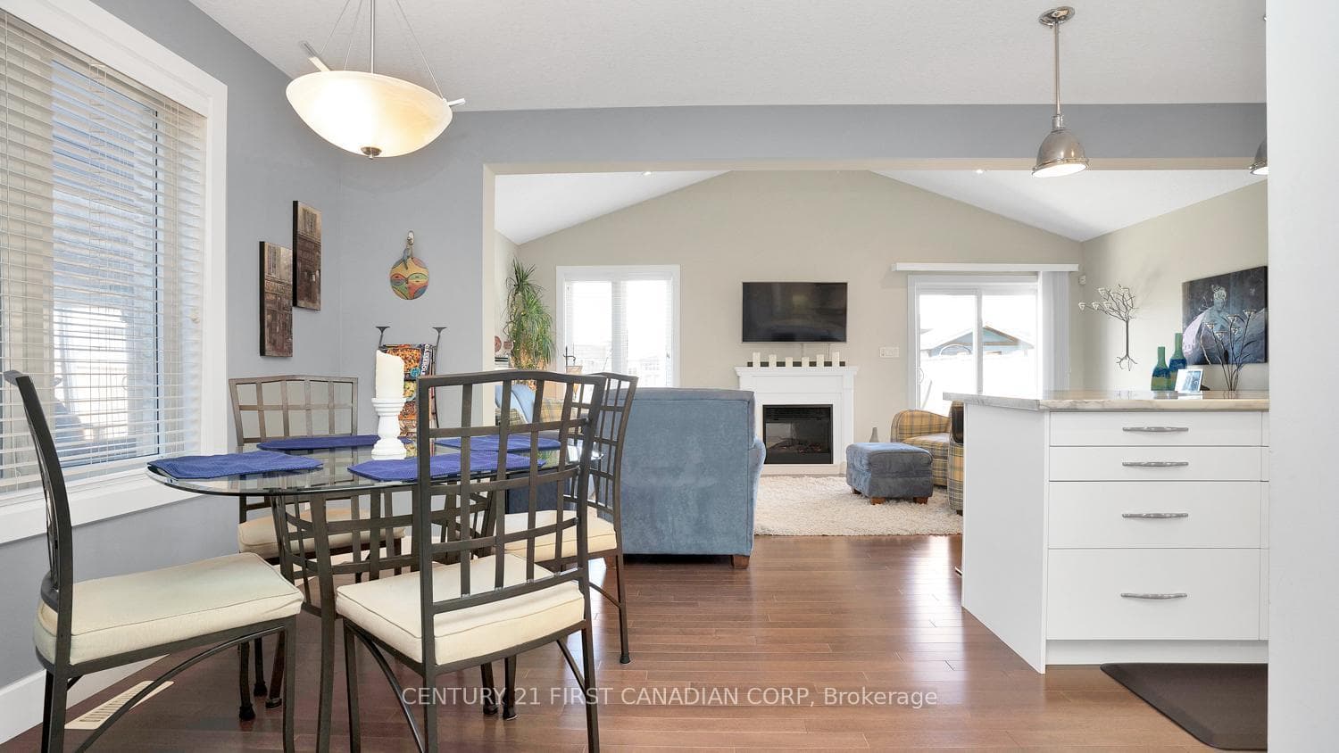1863 Reilly Walk photo 7