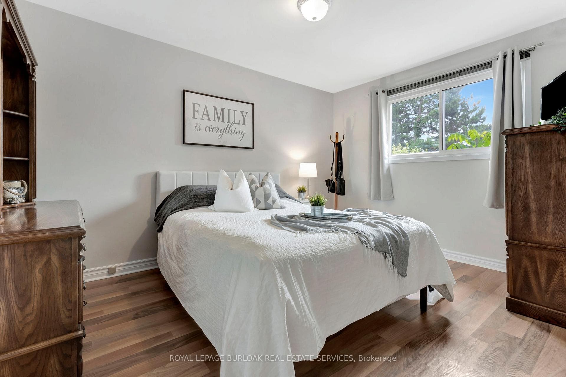3122 Michael Crescent photo 15