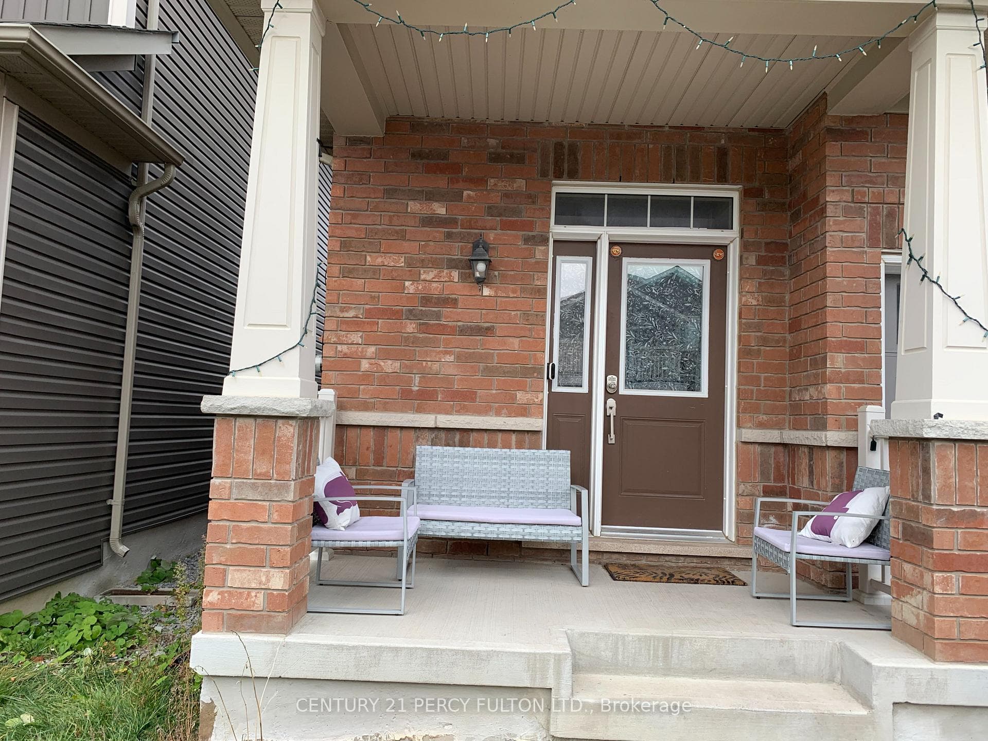 233 Blackwell Crescent photo 3