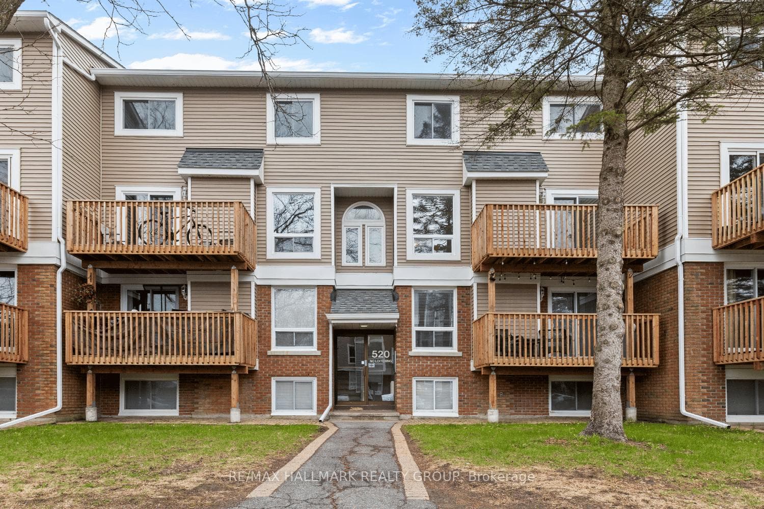Upper-Level Stacked Condo Exterior