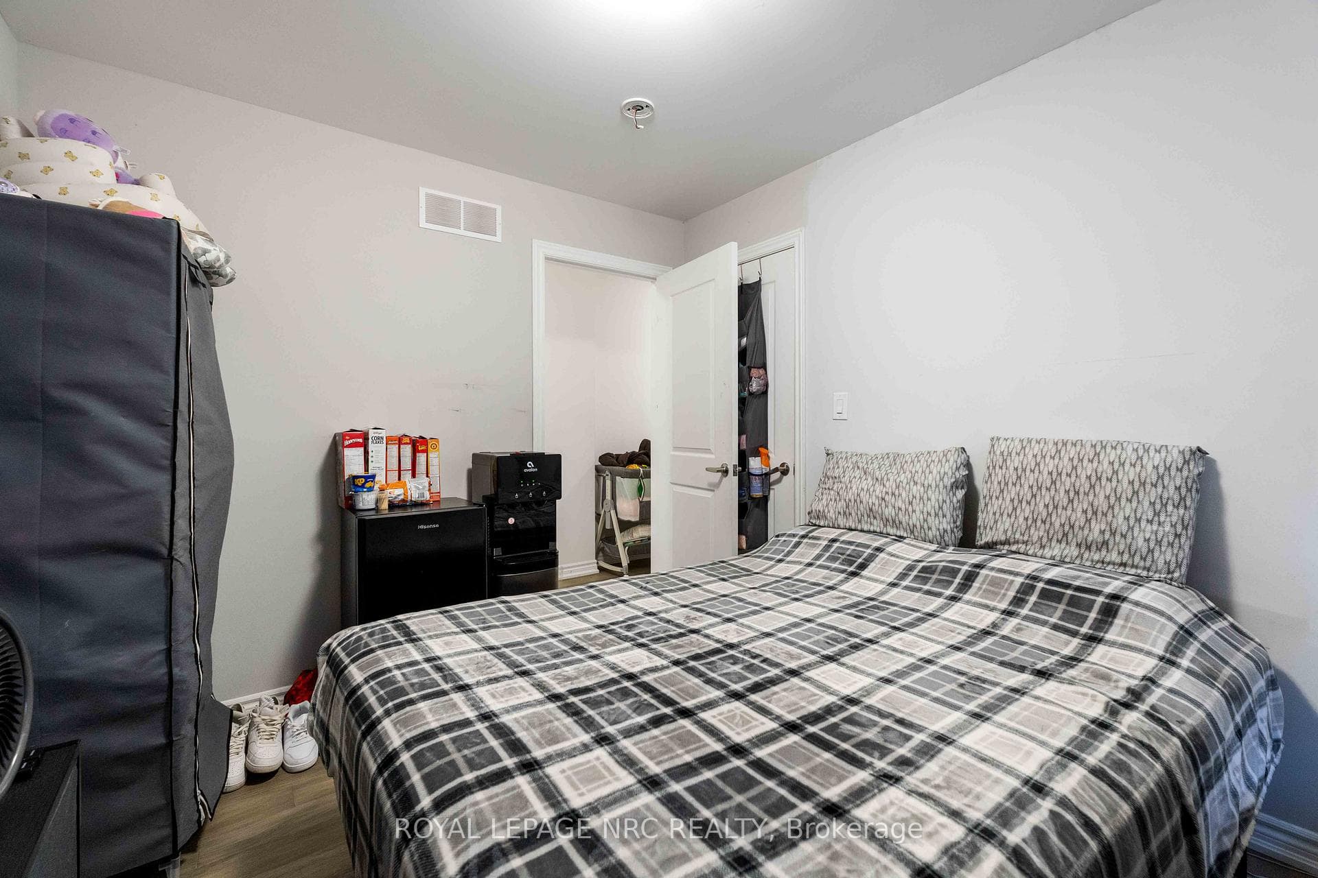 233 Louise Street photo 26
