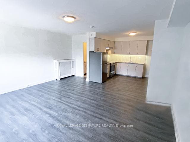 2798 Lakeshore Boulevard Unit 3 photo 6