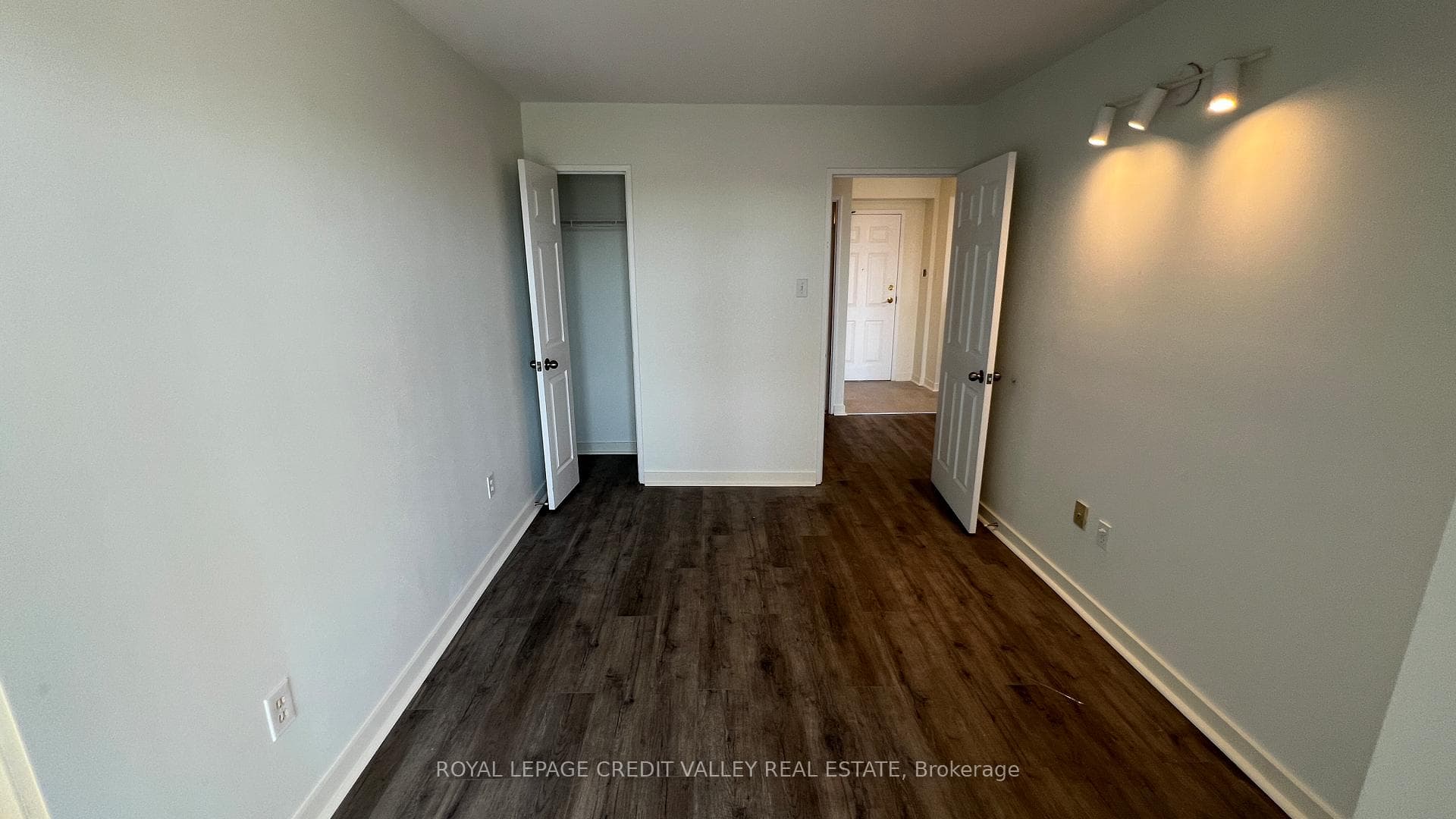 250 Webb Drive Unit 519 photo 15