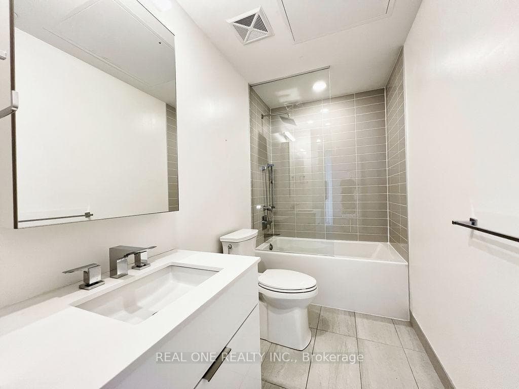 20 Lombard Street Unit 3601 photo 6