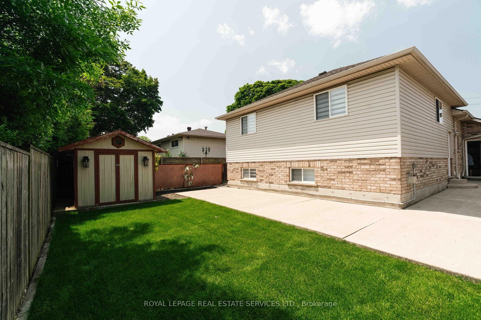 837 Upper Ottawa Street photo 39
