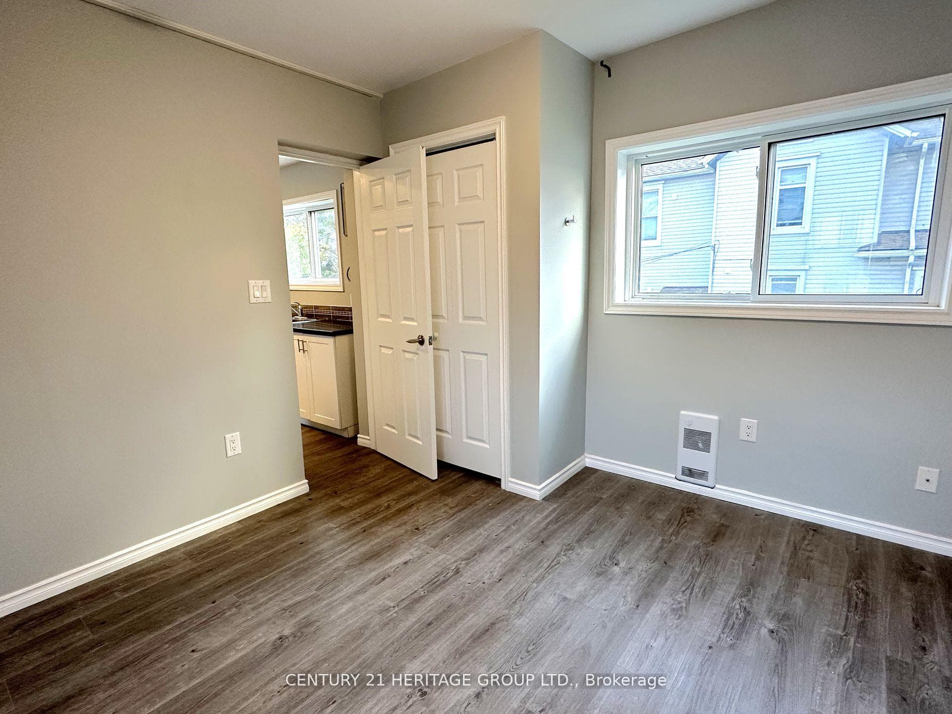 5002 Victoria Avenue photo 32