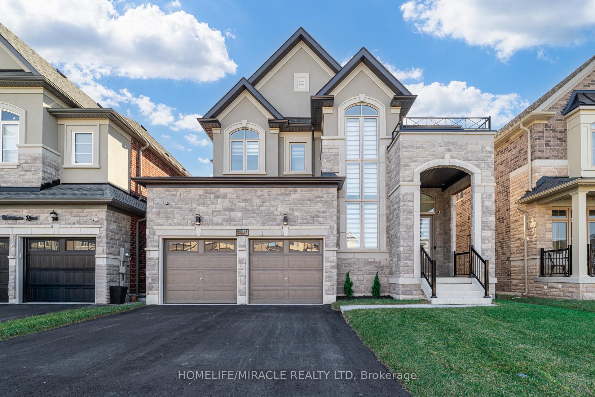 1177 Wickham Road photo 1