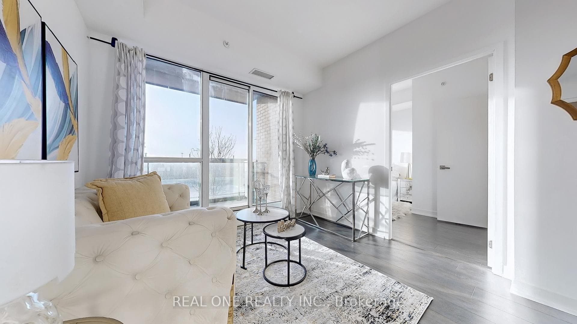 31 Tippett Road Unit 839 photo 8