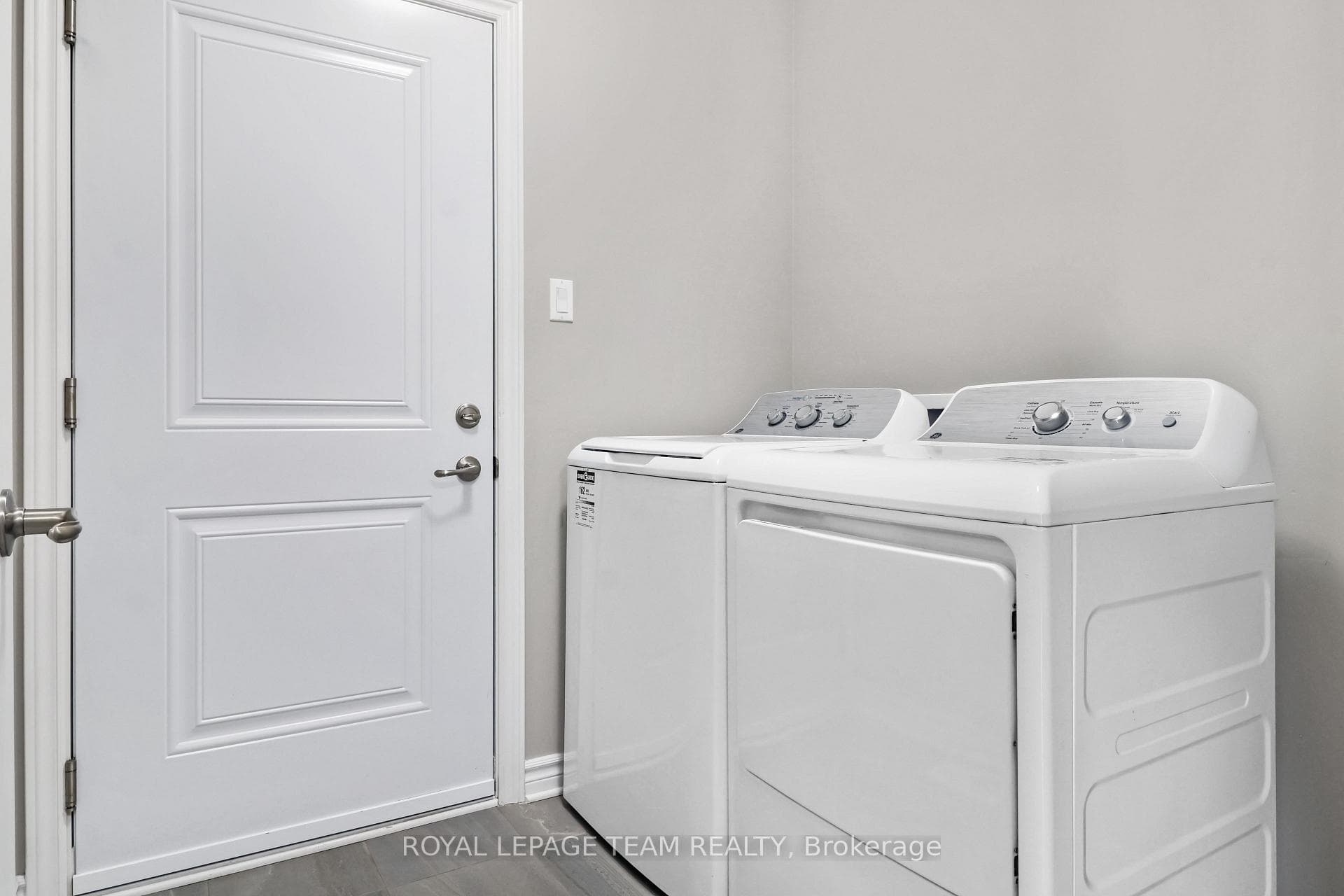 20 Seabert Drive photo 29