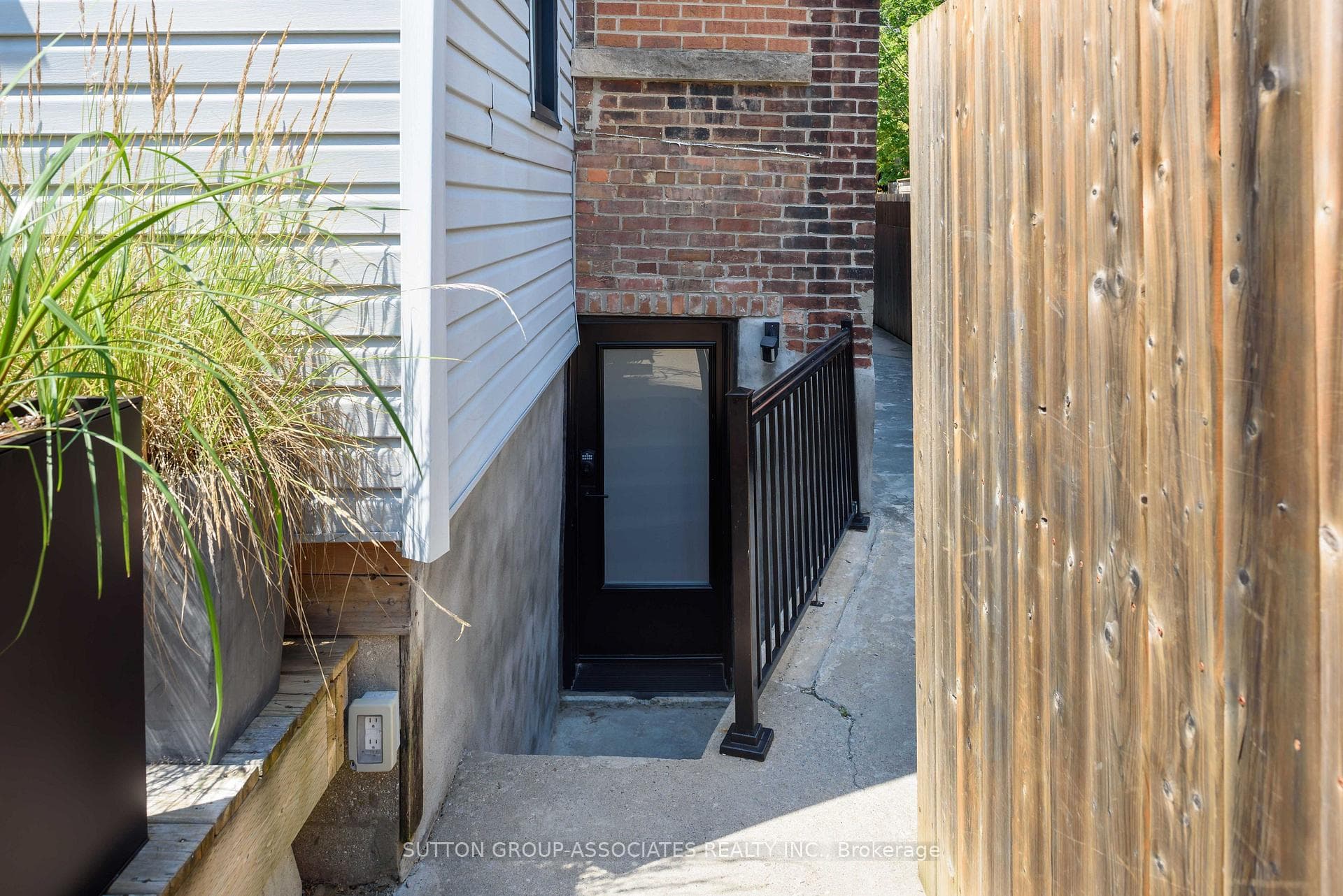 37 Ashburnham Road photo 30