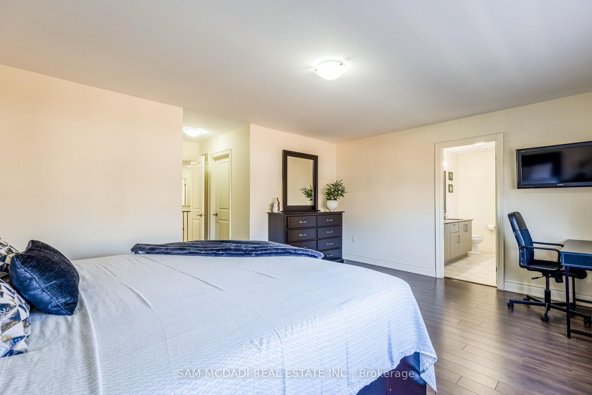 17 Mugford Crescent photo 23