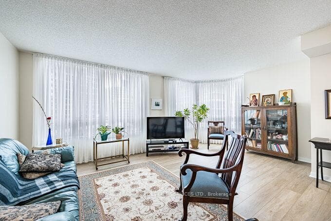 1 Aberfoyle Crescent Unit 510 photo 14