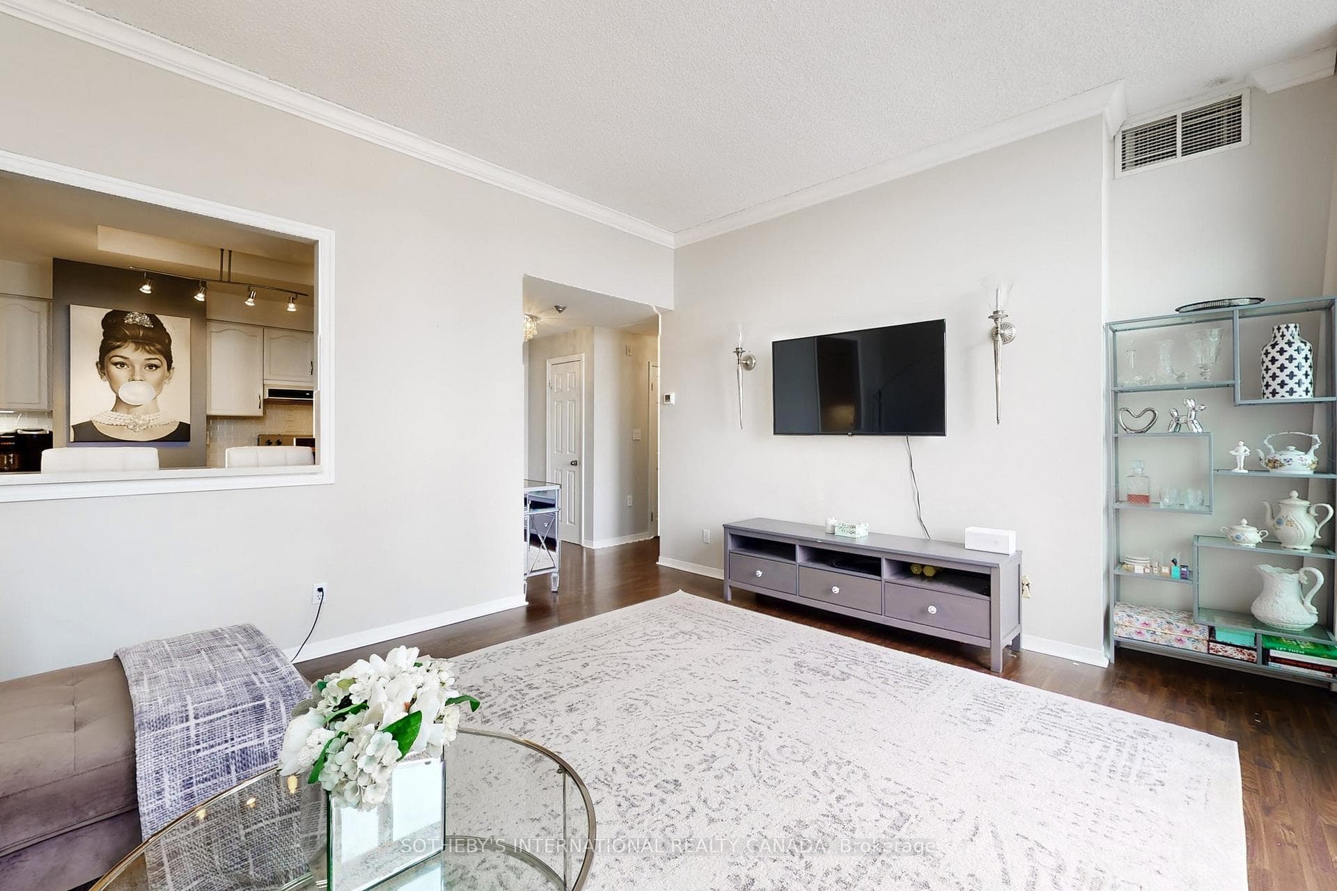 1901 Yonge Street Unit 305 photo 13
