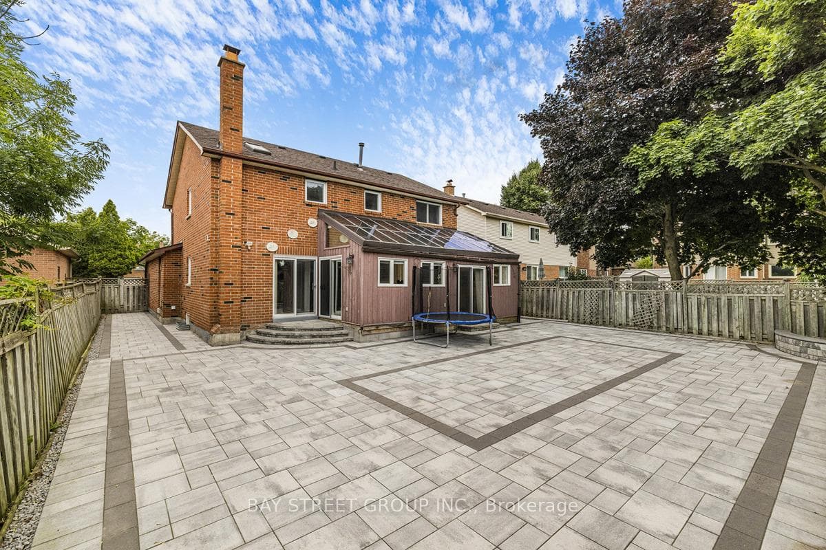 220 Larkin Avenue photo 35