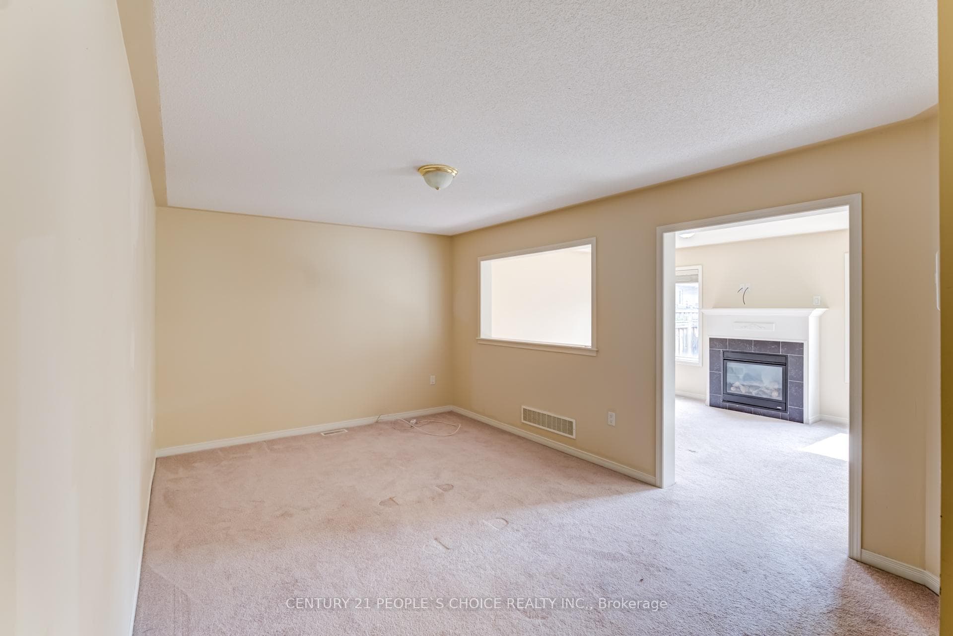 95 Richardson Crescent photo 31